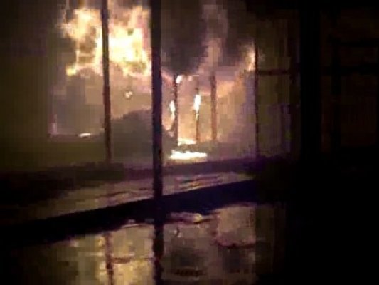 INCENDIU VIOLENT în staţiunea Mamaia